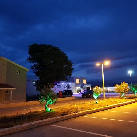 Diamond Hotel นิน ภายนอก รูปภาพ