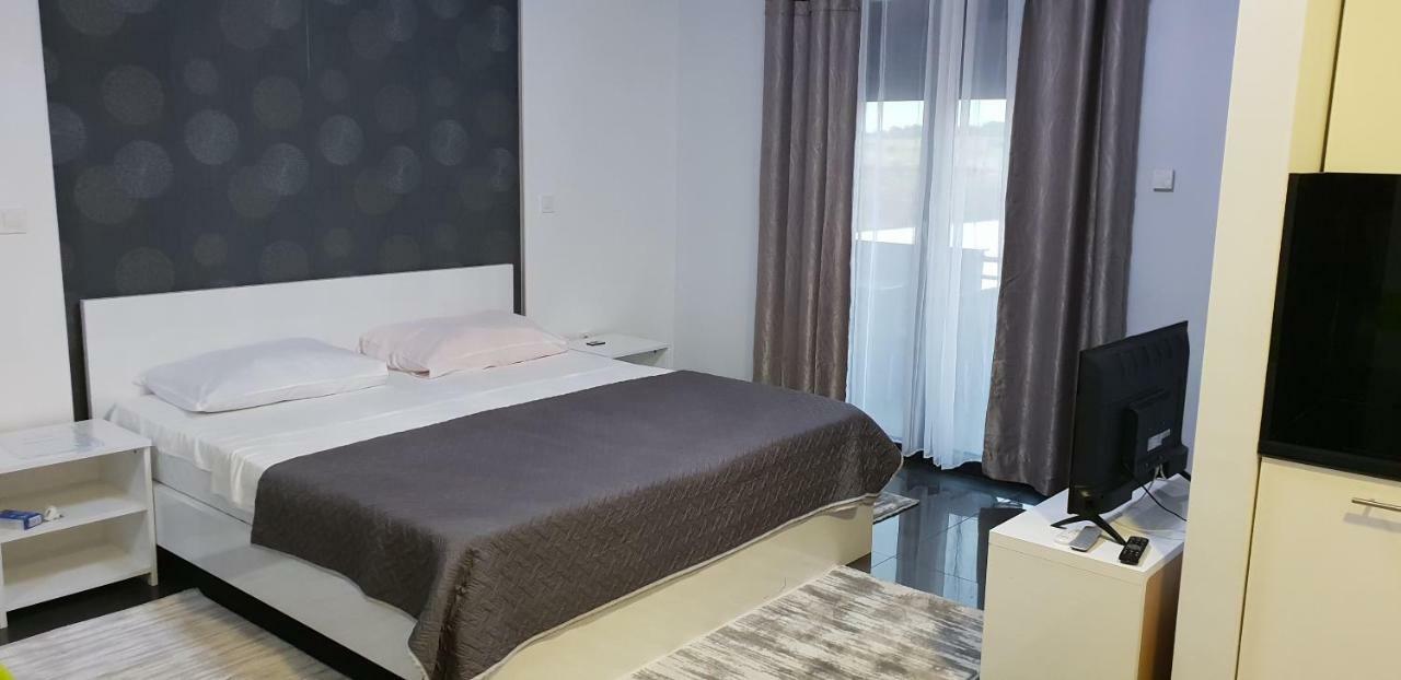 Diamond Hotel นิน ภายนอก รูปภาพ