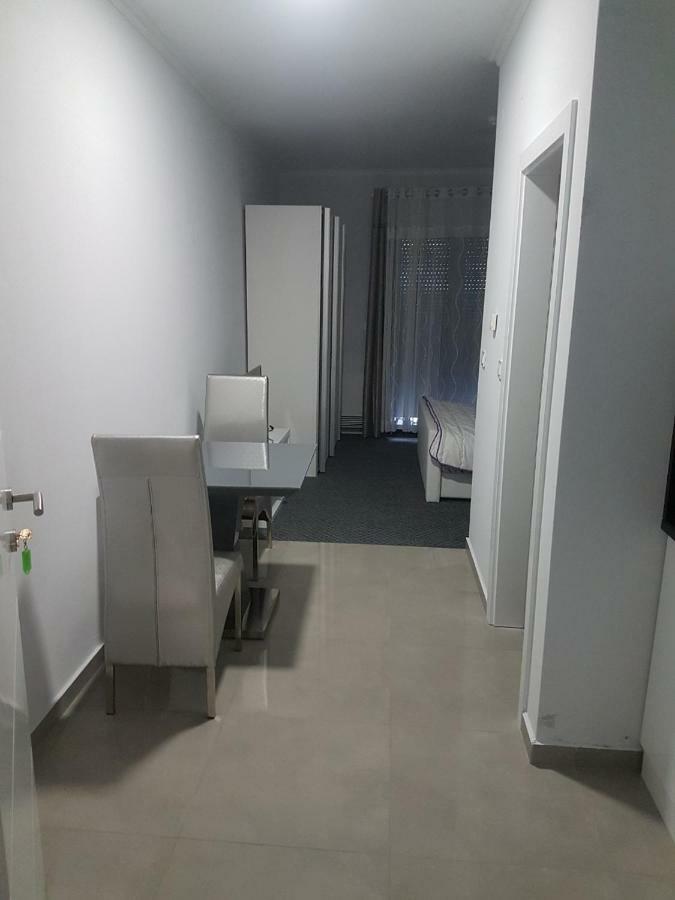 Diamond Hotel นิน ภายนอก รูปภาพ